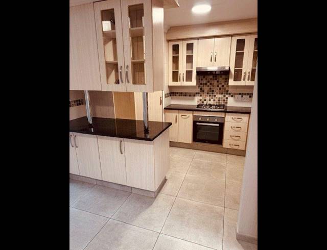 3 BEDROOM TOWNHOUSE FOR SALE IN MONTANA